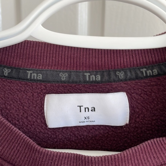 Aritzia TNA crewneck - Picture 4 of 4